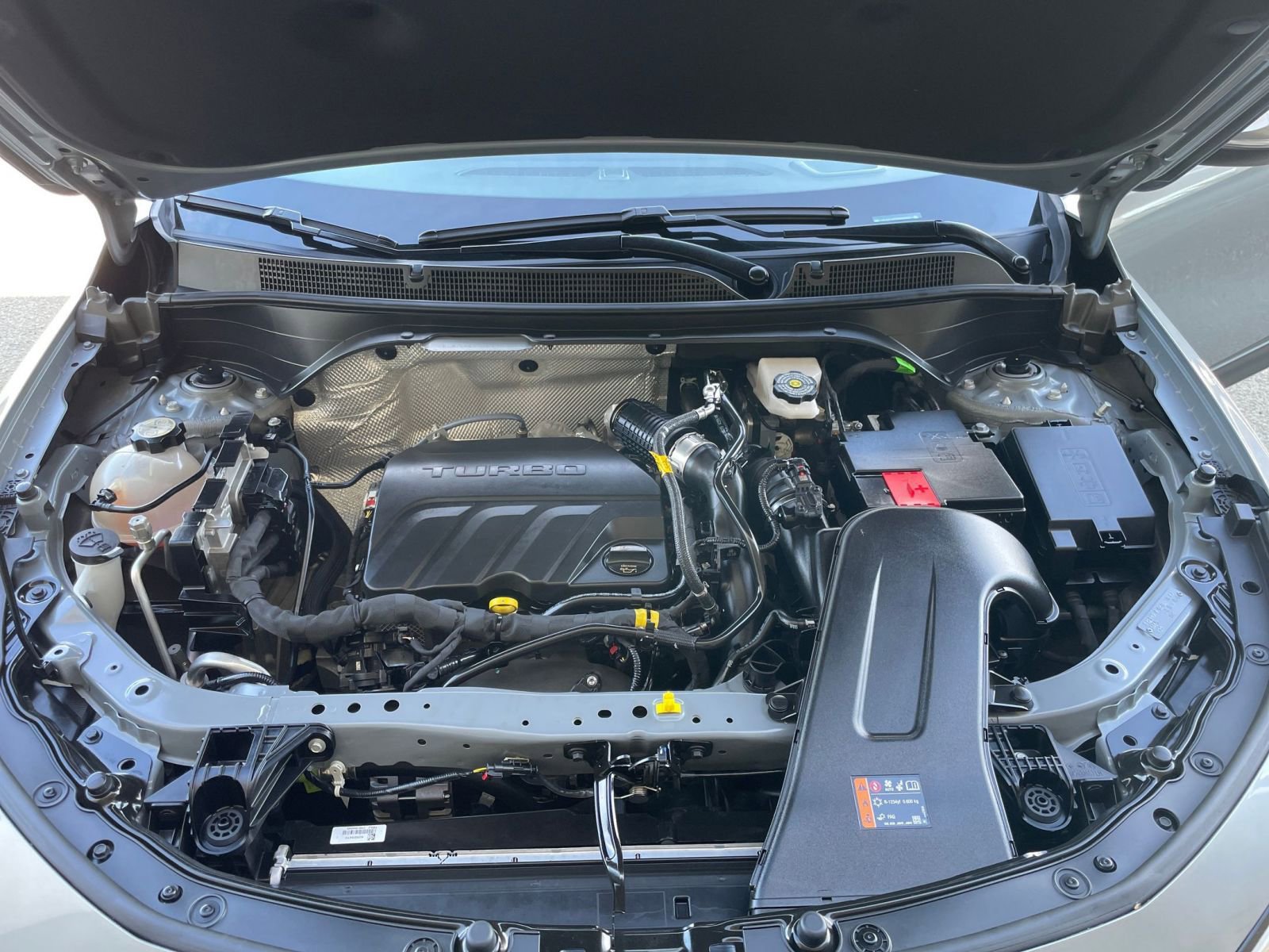 Used 2025 Buick Envista Preferred image 32