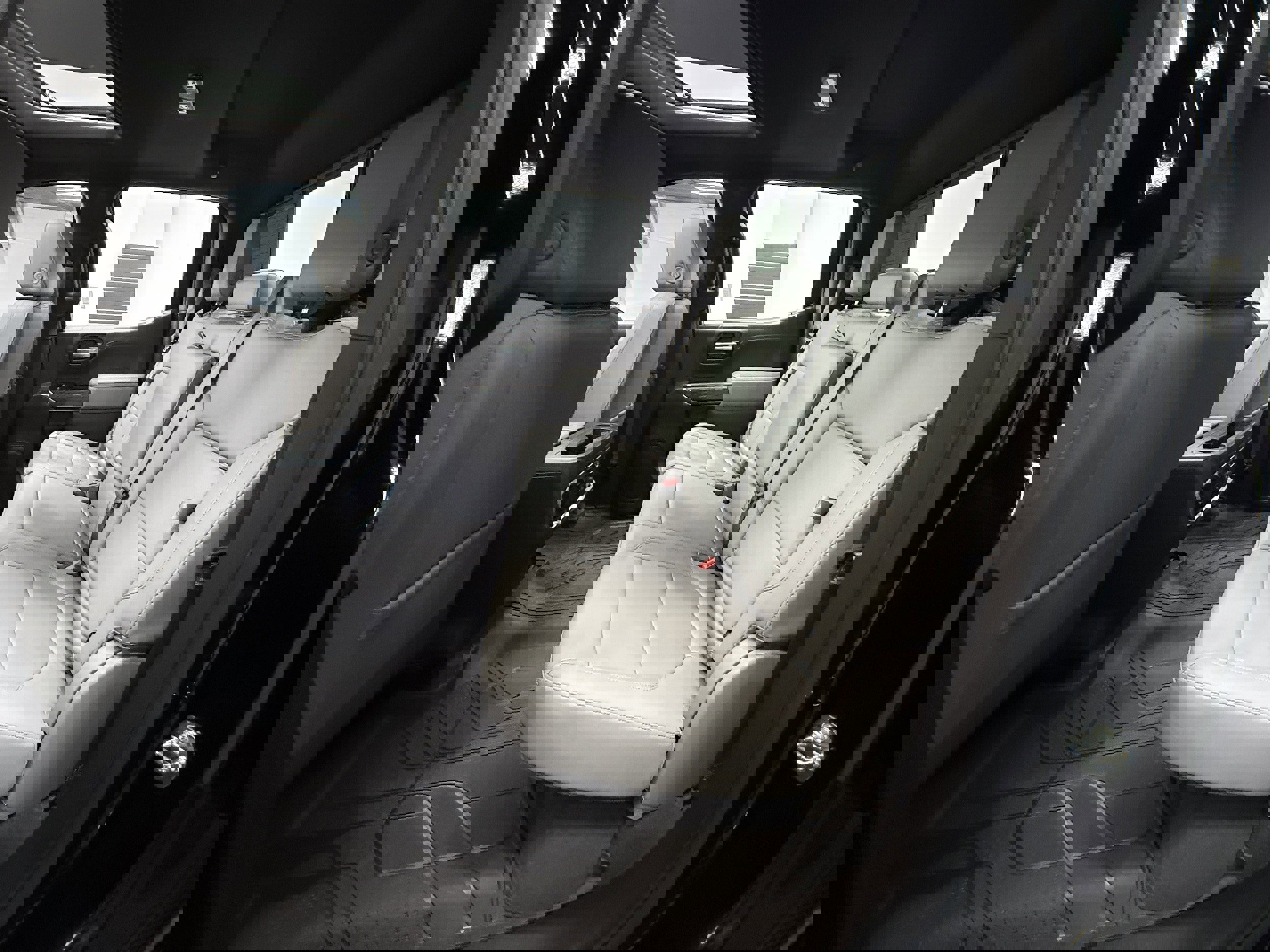 Used 2020 Chevrolet Silverado 1500 LTZ w/ LTZ Premium Package image 27