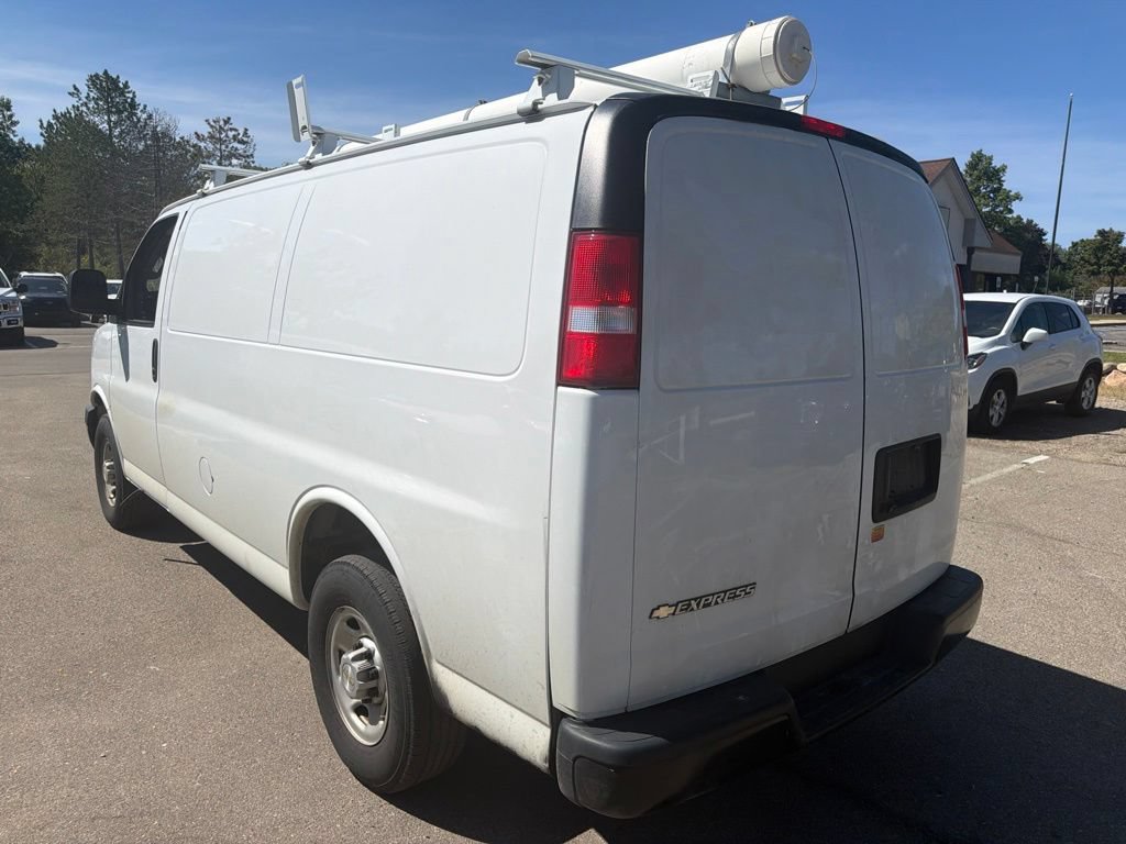 Used 2022 Chevrolet Express 2500 w/ Driver Convenience Package RWD image 7