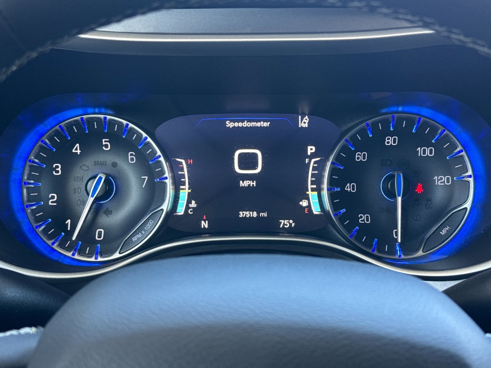 Used 2022 Chrysler Pacifica Touring-L image 25