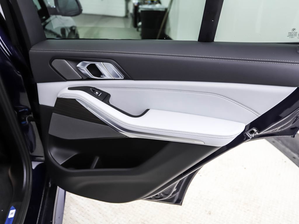 New 2026 BMW X5 xDrive40i w/ M Sport Package image 24