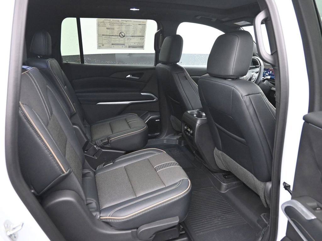 New 2026 Chevrolet Traverse High Country w/ LPO, Floor Liner Package AWD/4WD image 8