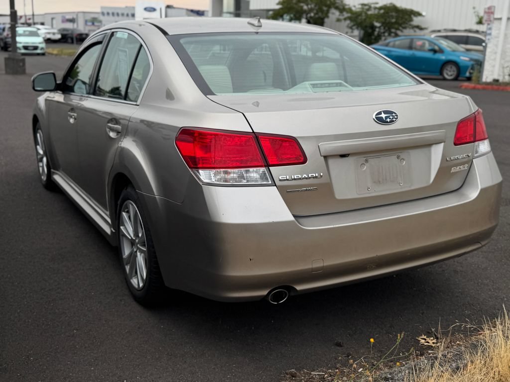 Used 2014 Subaru Legacy 2.5i Limited w/ Moonroof Package AWD/4WD image 2