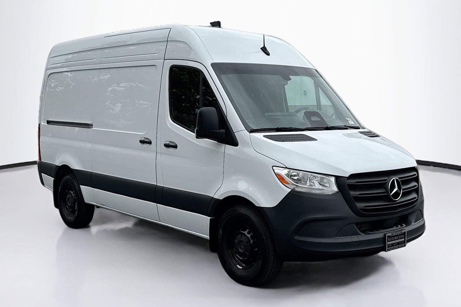 Used 2025 Mercedes-Benz Sprinter 2500 image 3