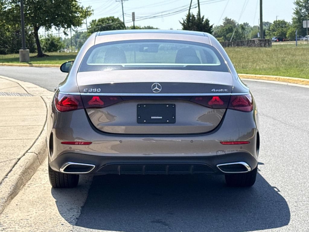 Used 2025 Mercedes-Benz E 350 4MATIC Sedan image 23