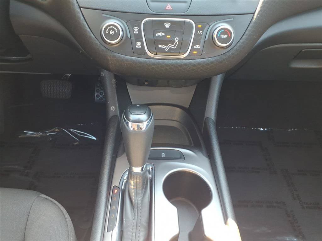 Used 2017 Chevrolet Malibu LS FWD image 27