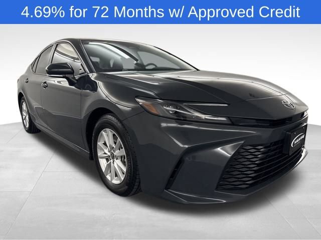 Used 2025 Toyota Camry LE image 1