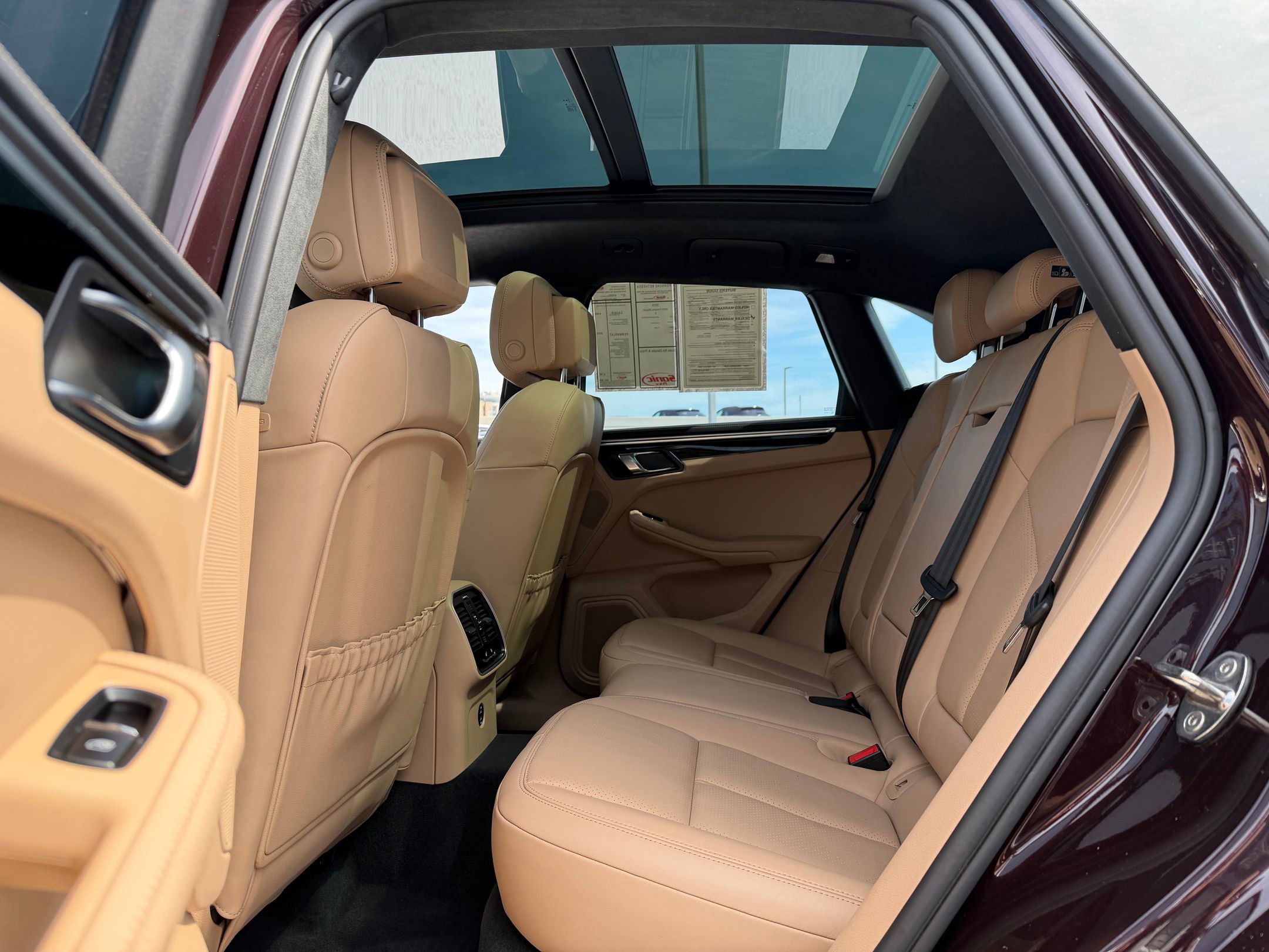 Certified 2023 Porsche Macan S AWD/4WD image 19