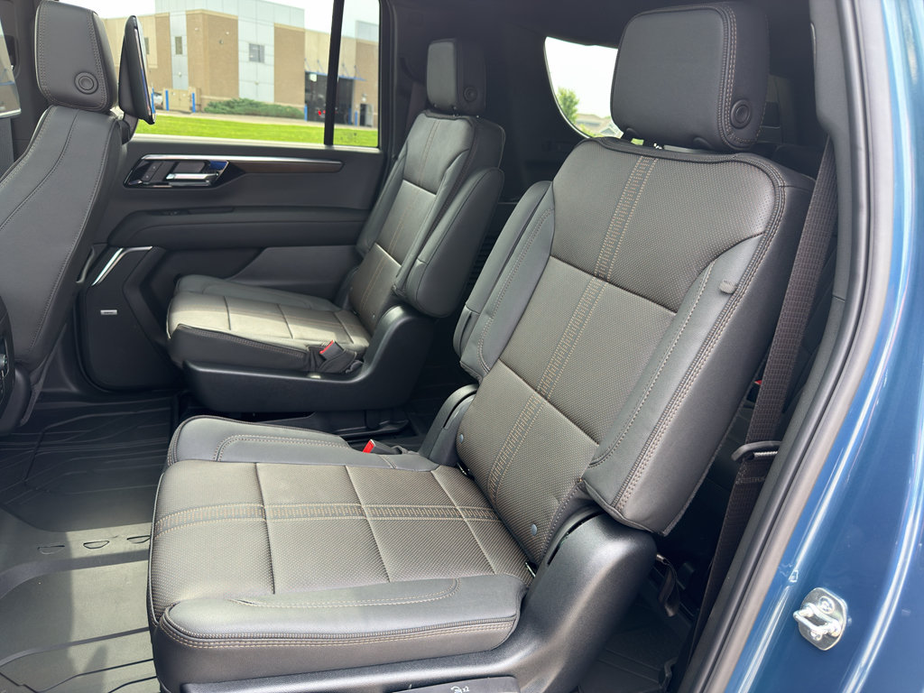 New 2026 Chevrolet Suburban High Country AWD/4WD image 21