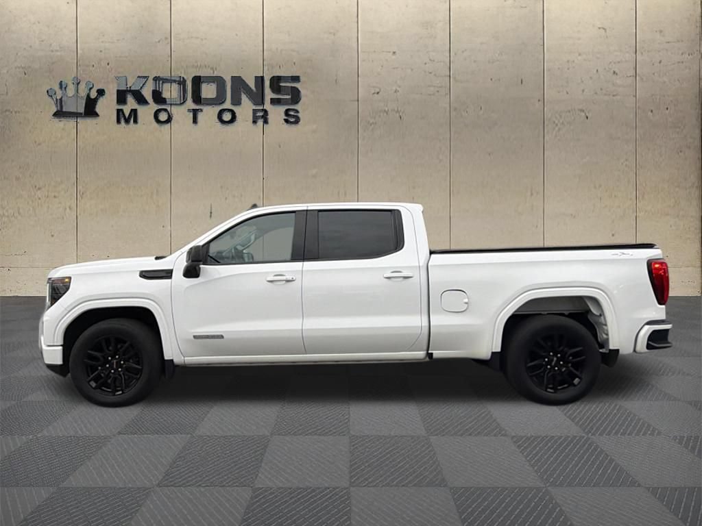 Used 2022 GMC Sierra 1500 Elevation w/ LPO, Elevation Black Package AWD/4WD image 4