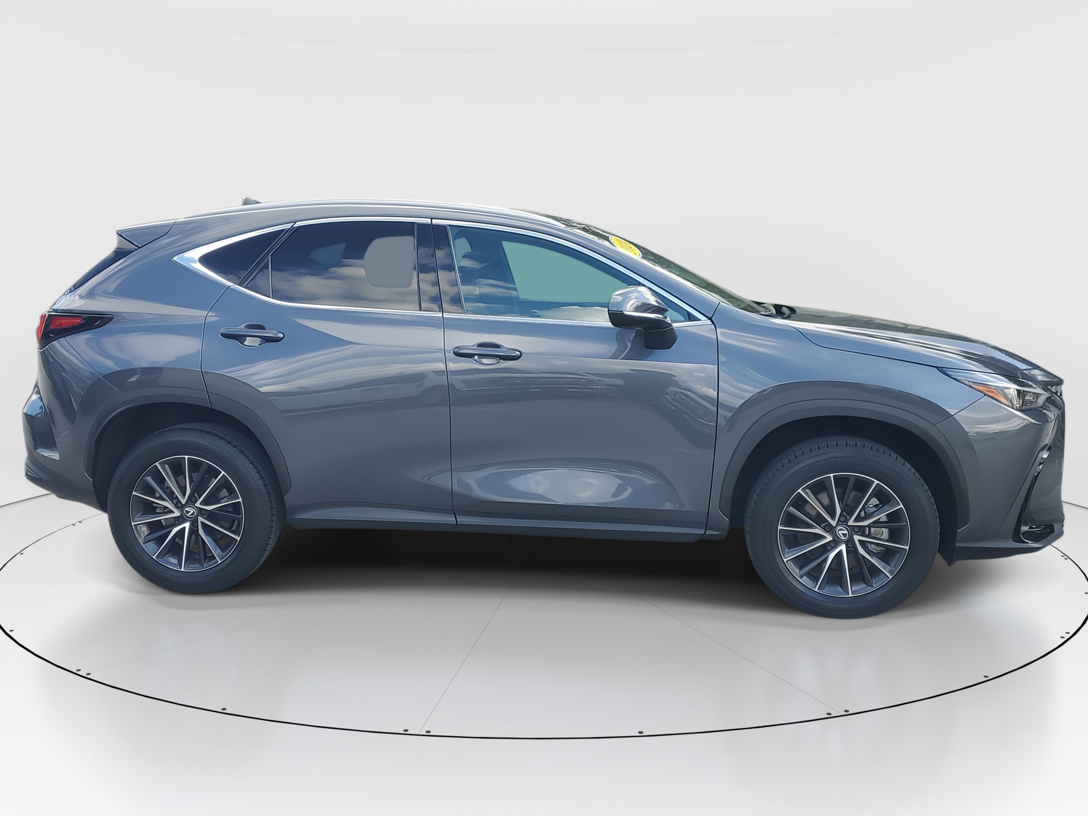 Used 2024 Lexus NX 250 NX 250 Premium image 2