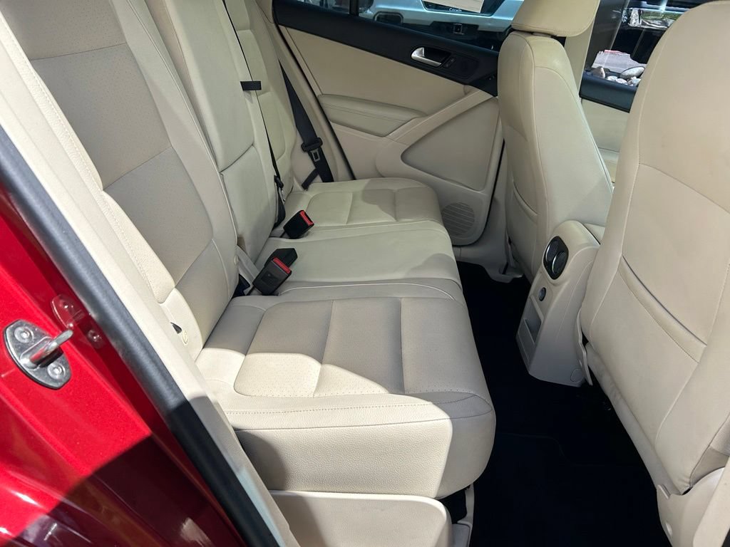 Used 2016 Volkswagen Tiguan SE FWD image 28