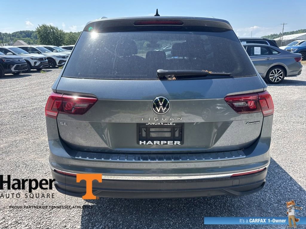 Used 2022 Volkswagen Tiguan SE w/ Panoramic Sunroof Package AWD/4WD image 4