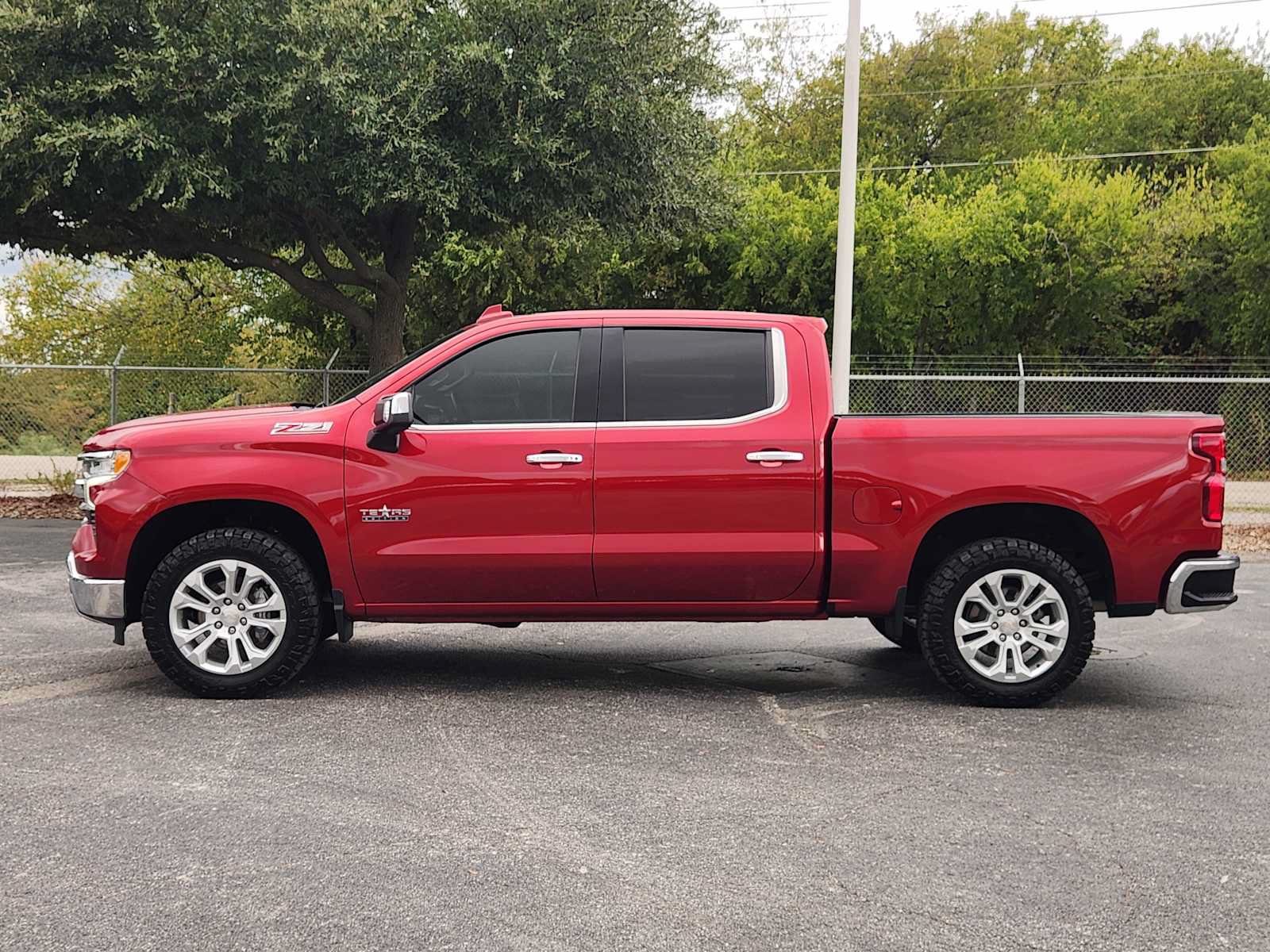Certified 2023 Chevrolet Silverado 1500 LTZ w/ LTZ Premium Texas Edition AWD/4WD image 4