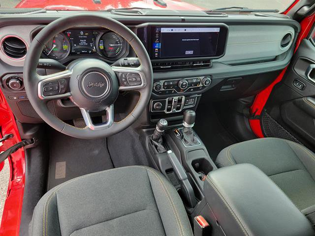 Used 2024 Jeep Wrangler Unlimited Sahara image 11