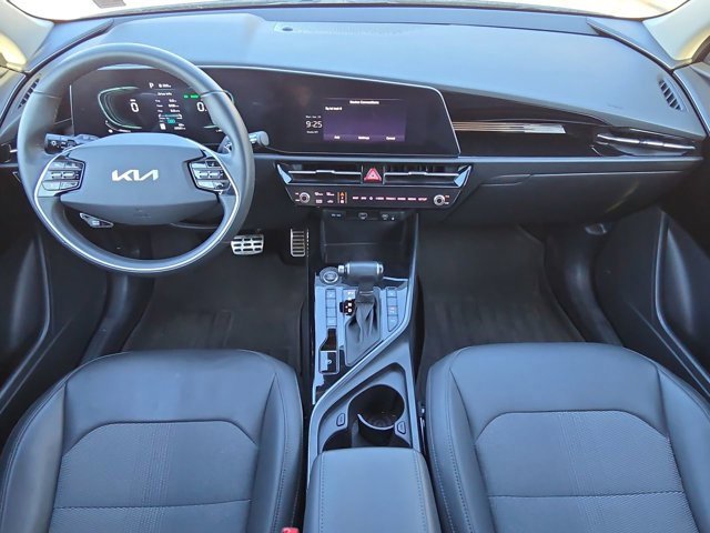Used 2023 Kia Niro EX Touring image 13