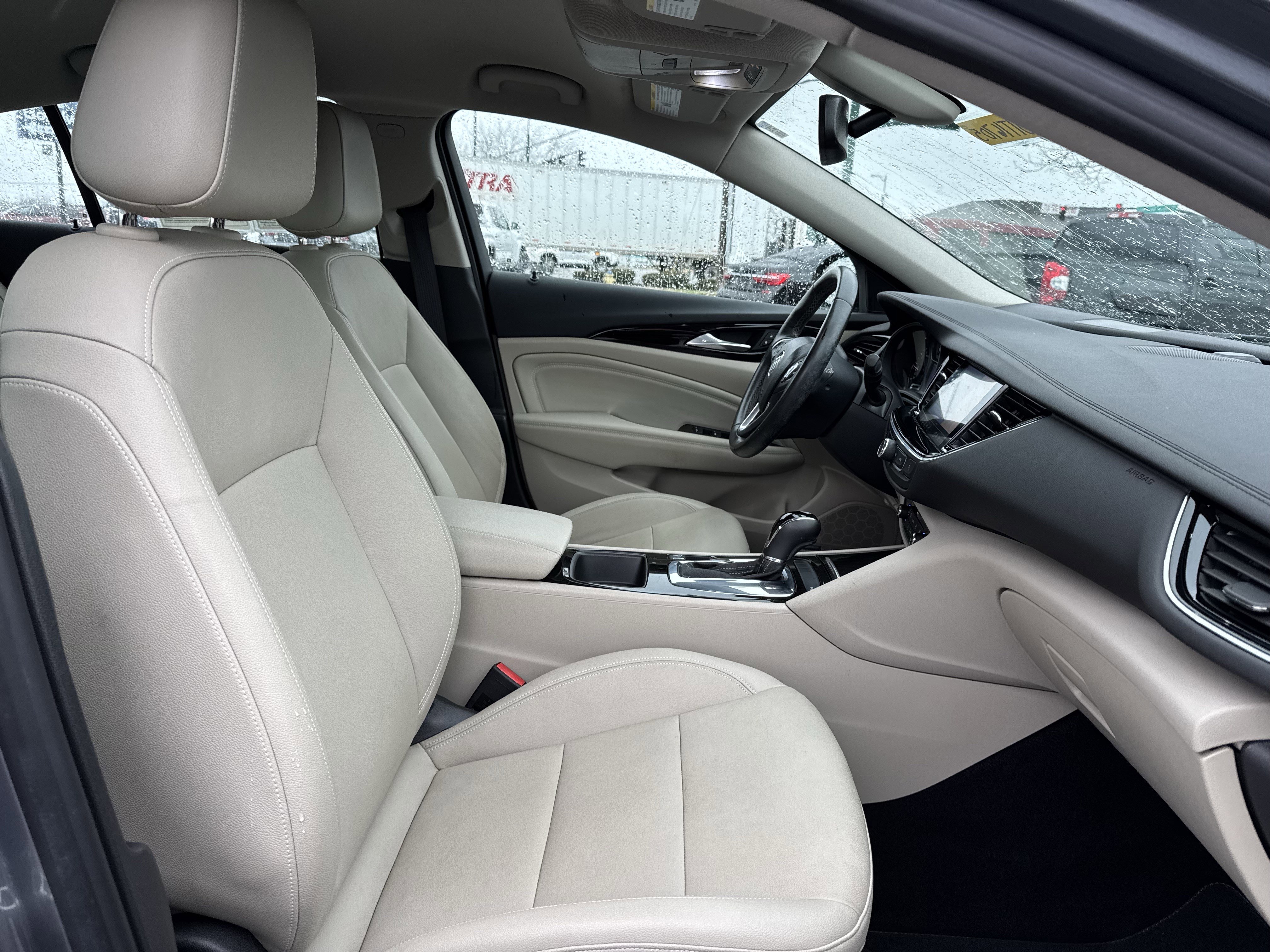 Used 2020 Buick Regal Essence image 36