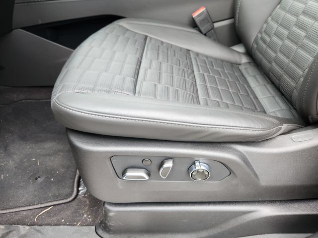 New 2026 Cadillac Escalade ESV Platinum Sport AWD/4WD image 10