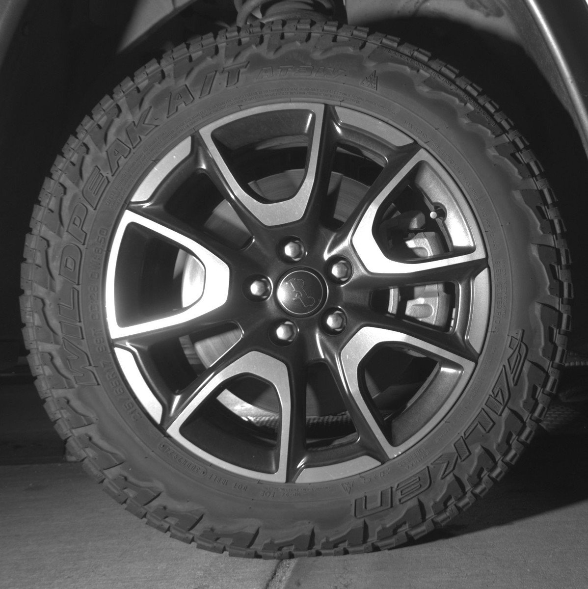 Used 2025 Jeep Compass Trailhawk image 13