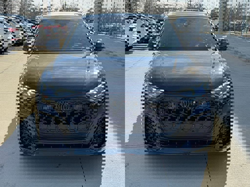 New 2026 Audi Q8 Prestige image 9