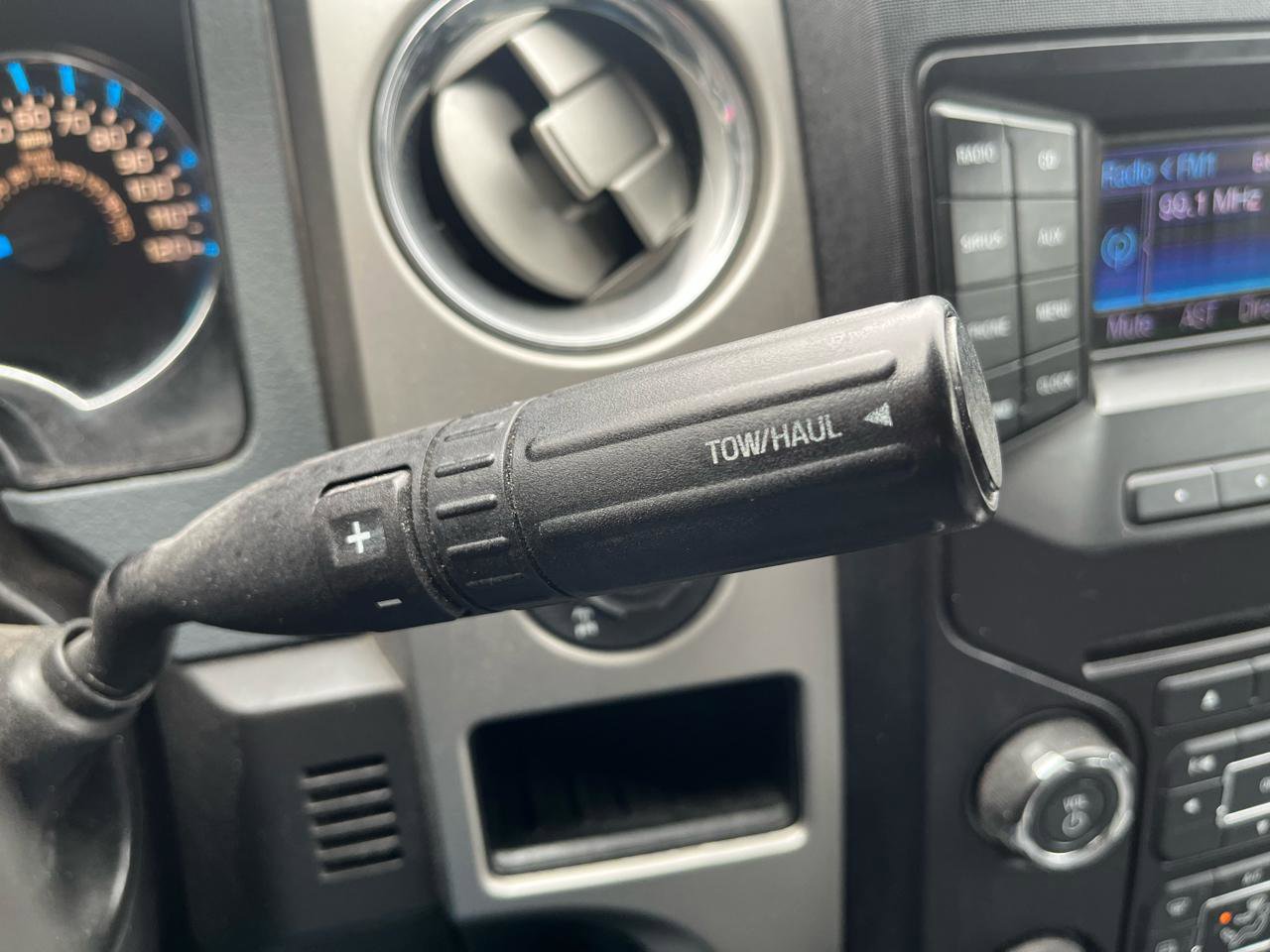 Used 2013 Ford F150 XLT w/ XLT Chrome Pkg image 15