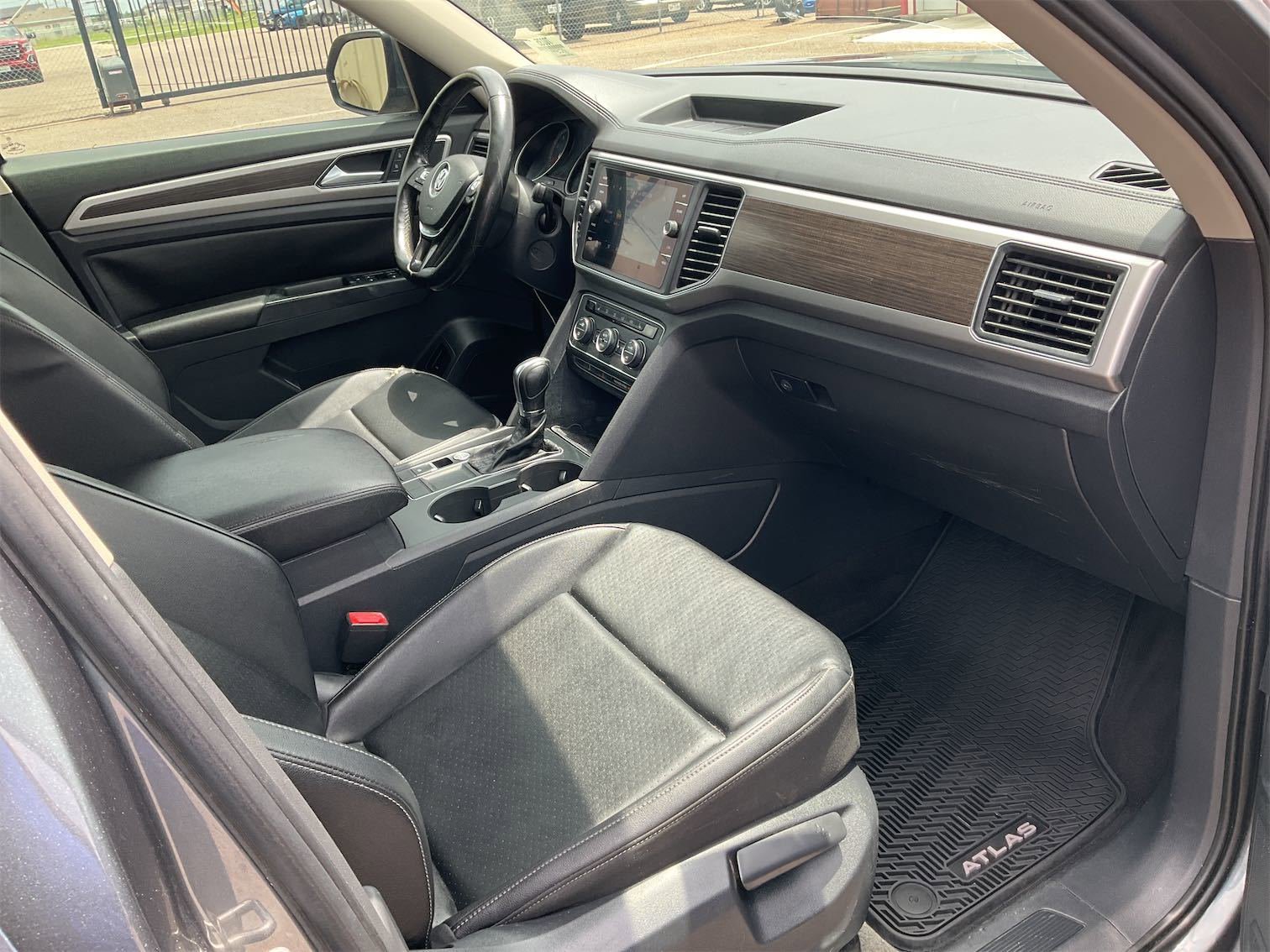Used 2018 Volkswagen Atlas SE image 15