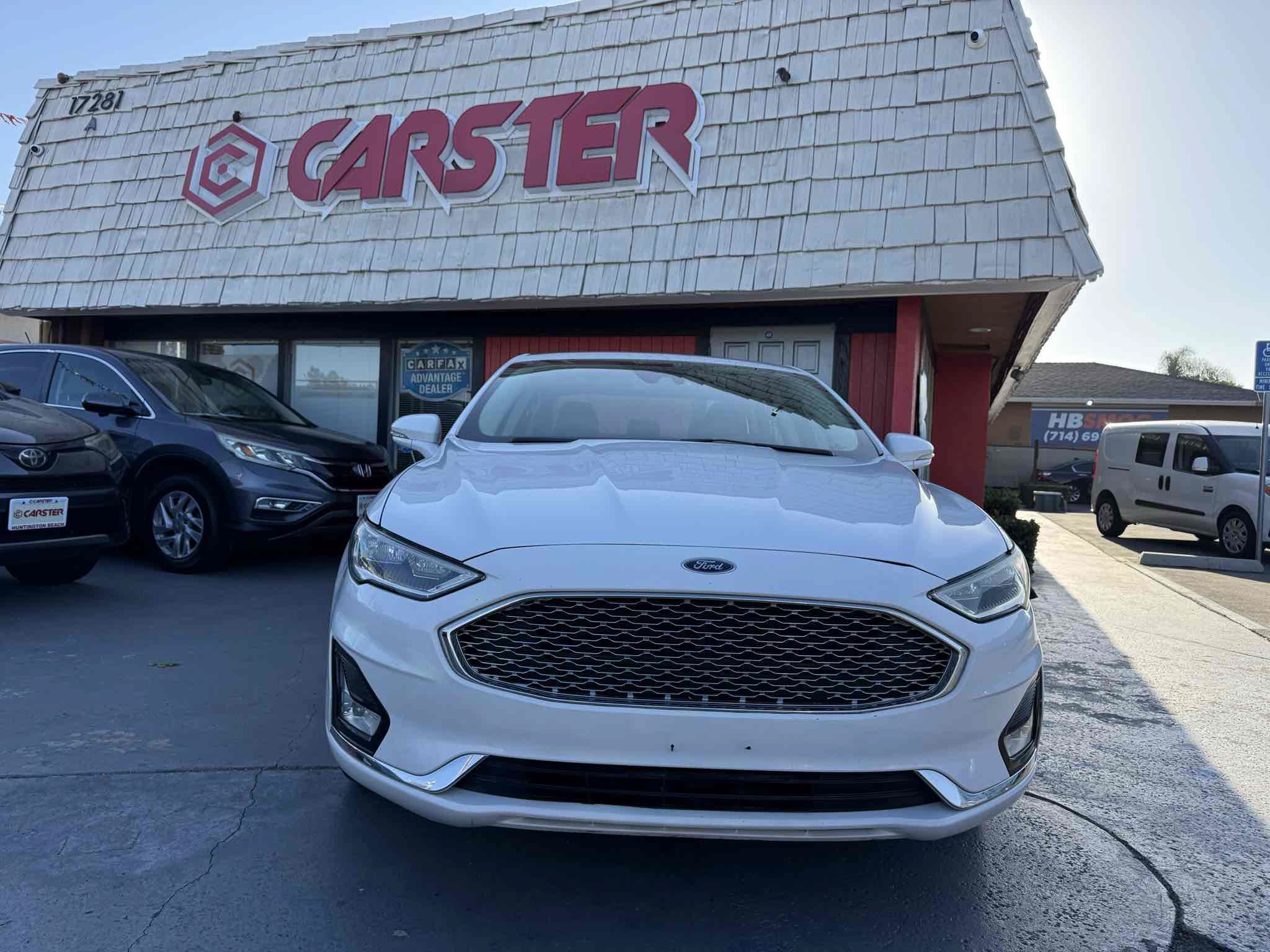 Used 2019 Ford Fusion Energi Titanium FWD image 36