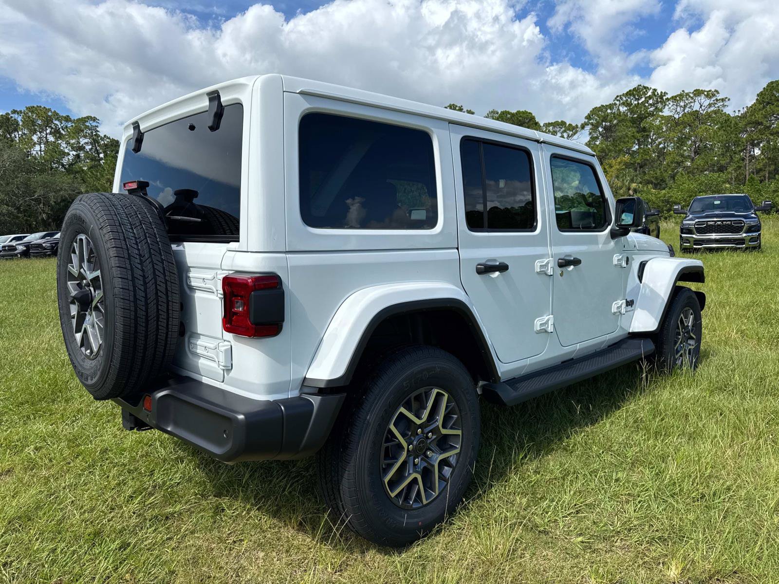 New 2025 Jeep Wrangler Unlimited Sahara AWD/4WD image 3