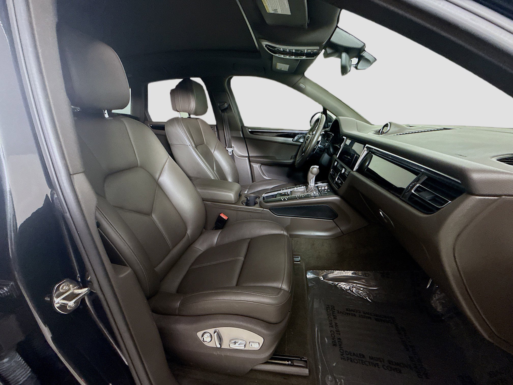 Used 2020 Porsche Macan image 28