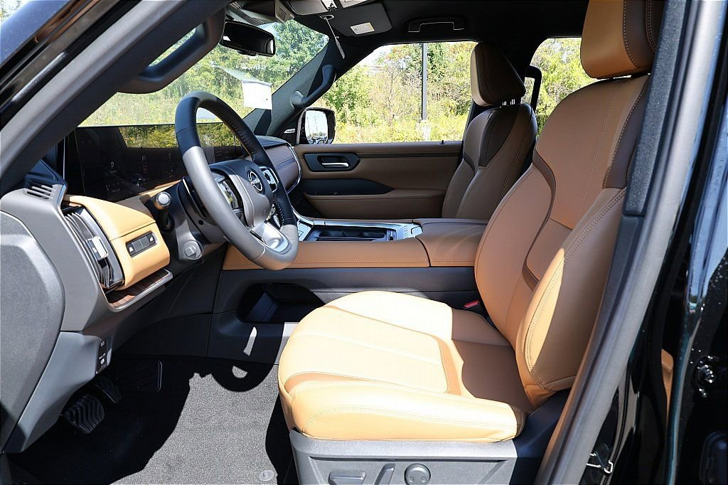 New 2026 Nissan Armada SL w/ Captain's Chari Seat Package image 19