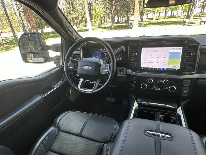 Used 2026 Ford F350 Platinum w/ Tremor Off-Road Package AWD/4WD image 4