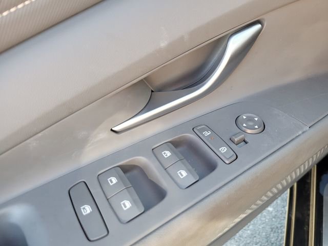 Used 2025 Hyundai Elantra Sport image 30