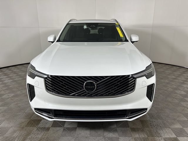 Used 2025 Volvo XC90 B6 Plus w/ Protection Package Premier AWD/4WD image 3