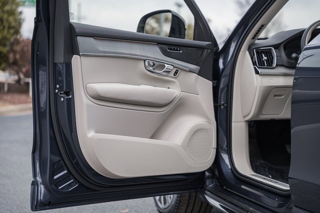 New 2026 Volvo XC90 B6 Ultra w/ Lounge Package image 38