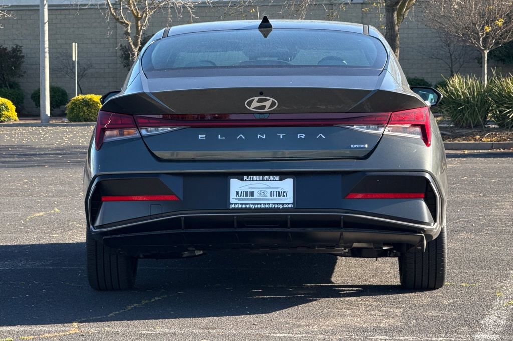 New 2026 Hyundai Elantra Limited image 5
