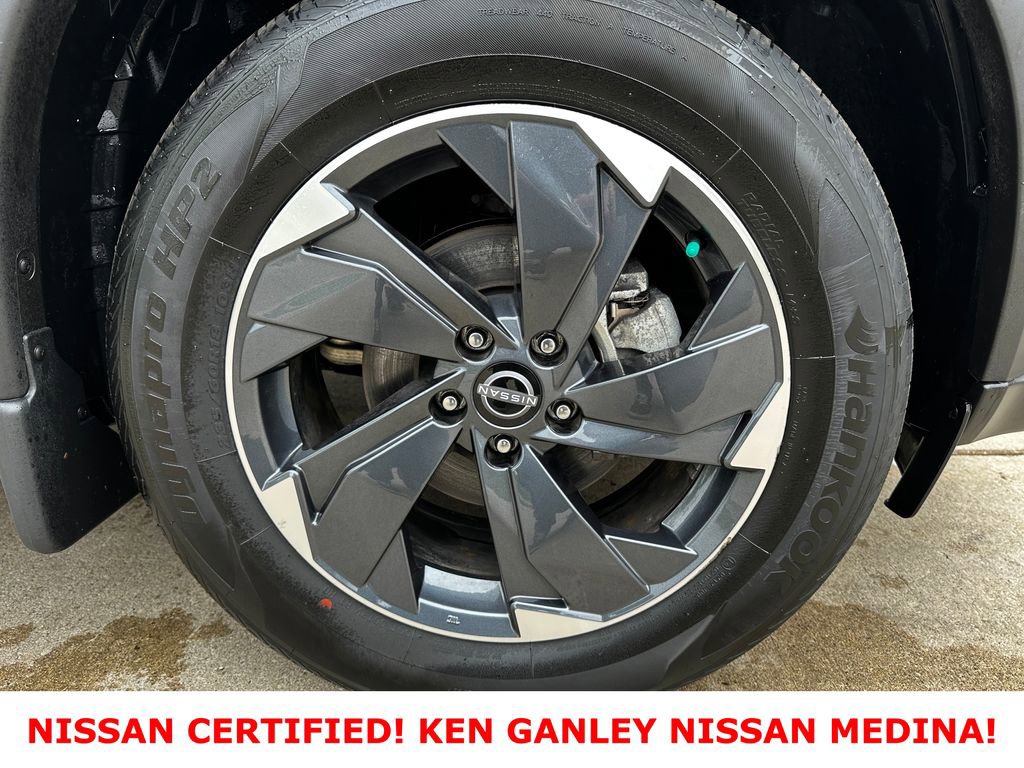 Certified 2026 Nissan Rogue SV AWD/4WD image 22