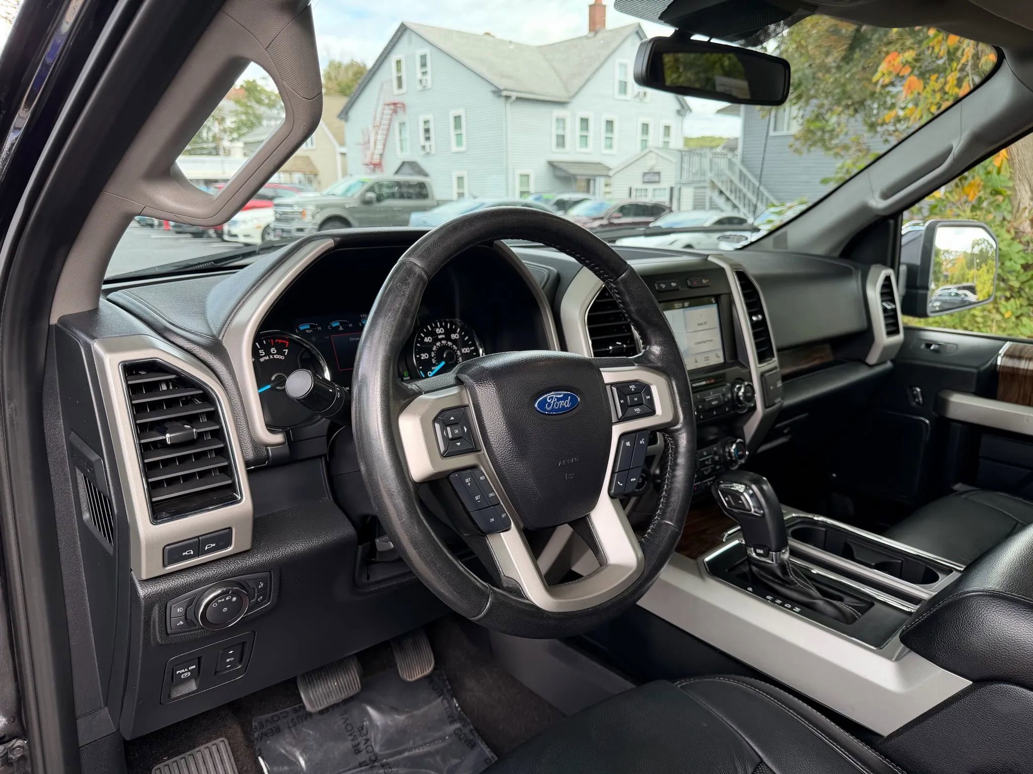 Used 2019 Ford F150 Lariat image 18