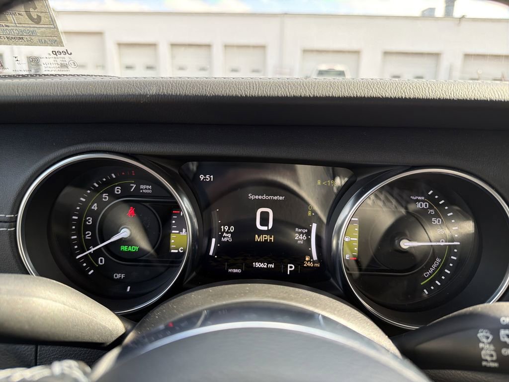 Used 2023 Jeep Wrangler Unlimited Sahara w/ Cold Weather Group AWD/4WD image 23
