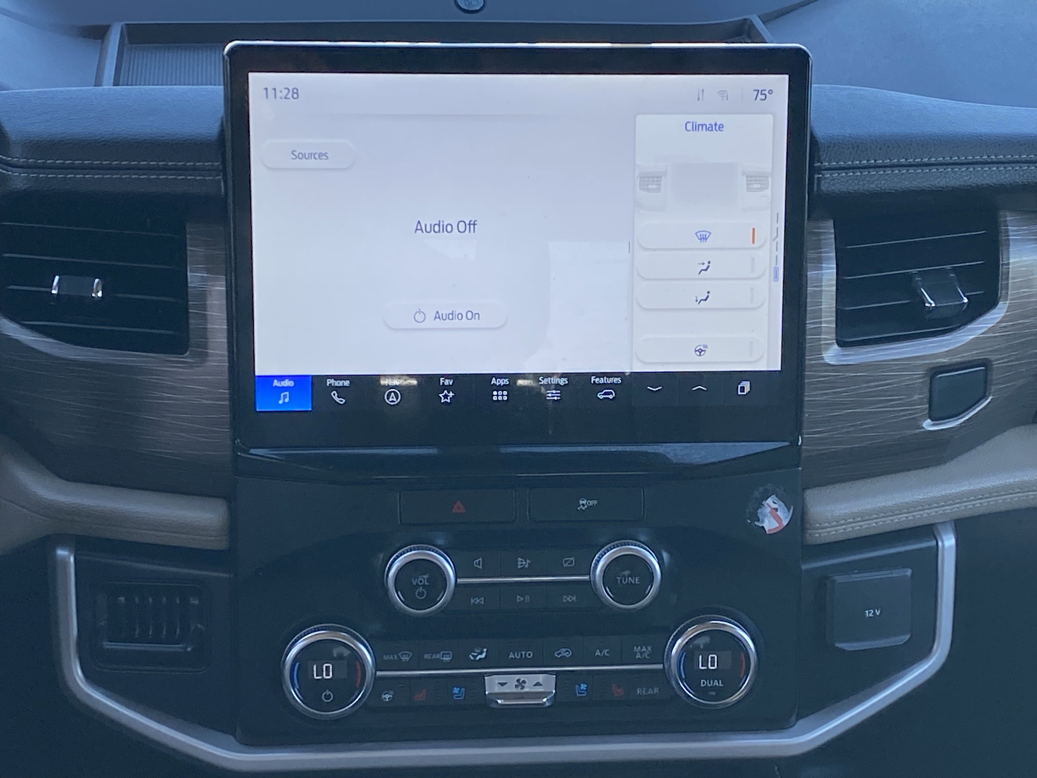 Used 2022 Ford Expedition Limited image 20