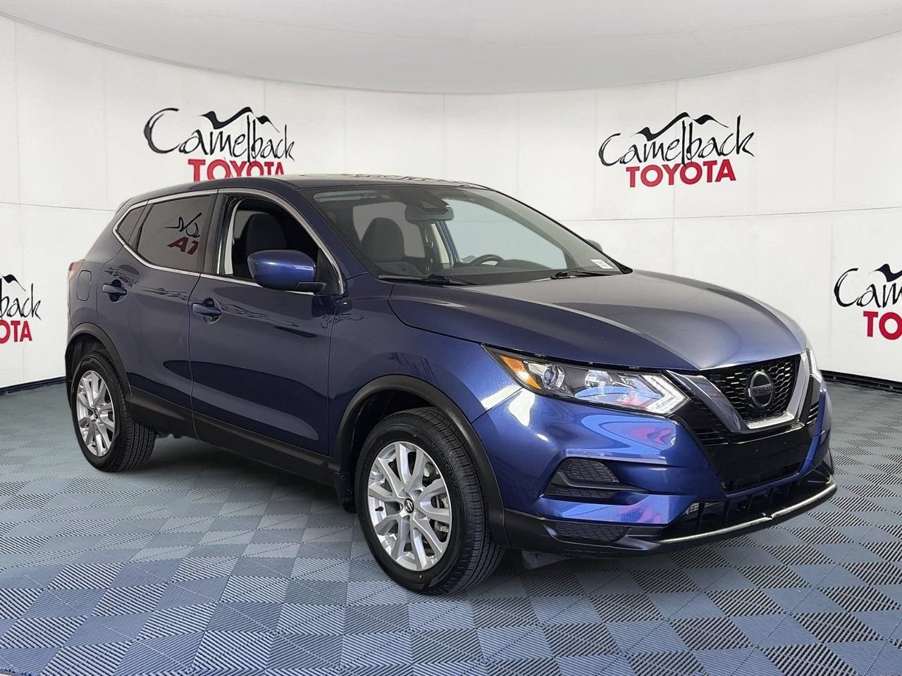Used 2022 Nissan Rogue Sport S FWD image 3