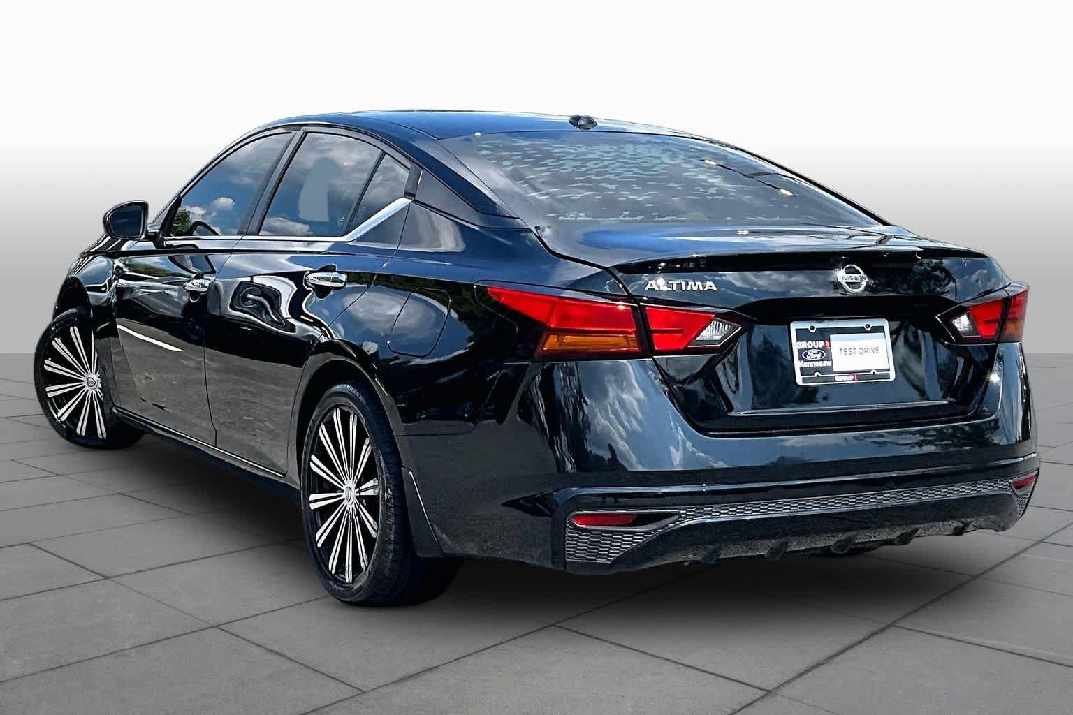 Used 2020 Nissan Altima 2.5 S FWD image 12