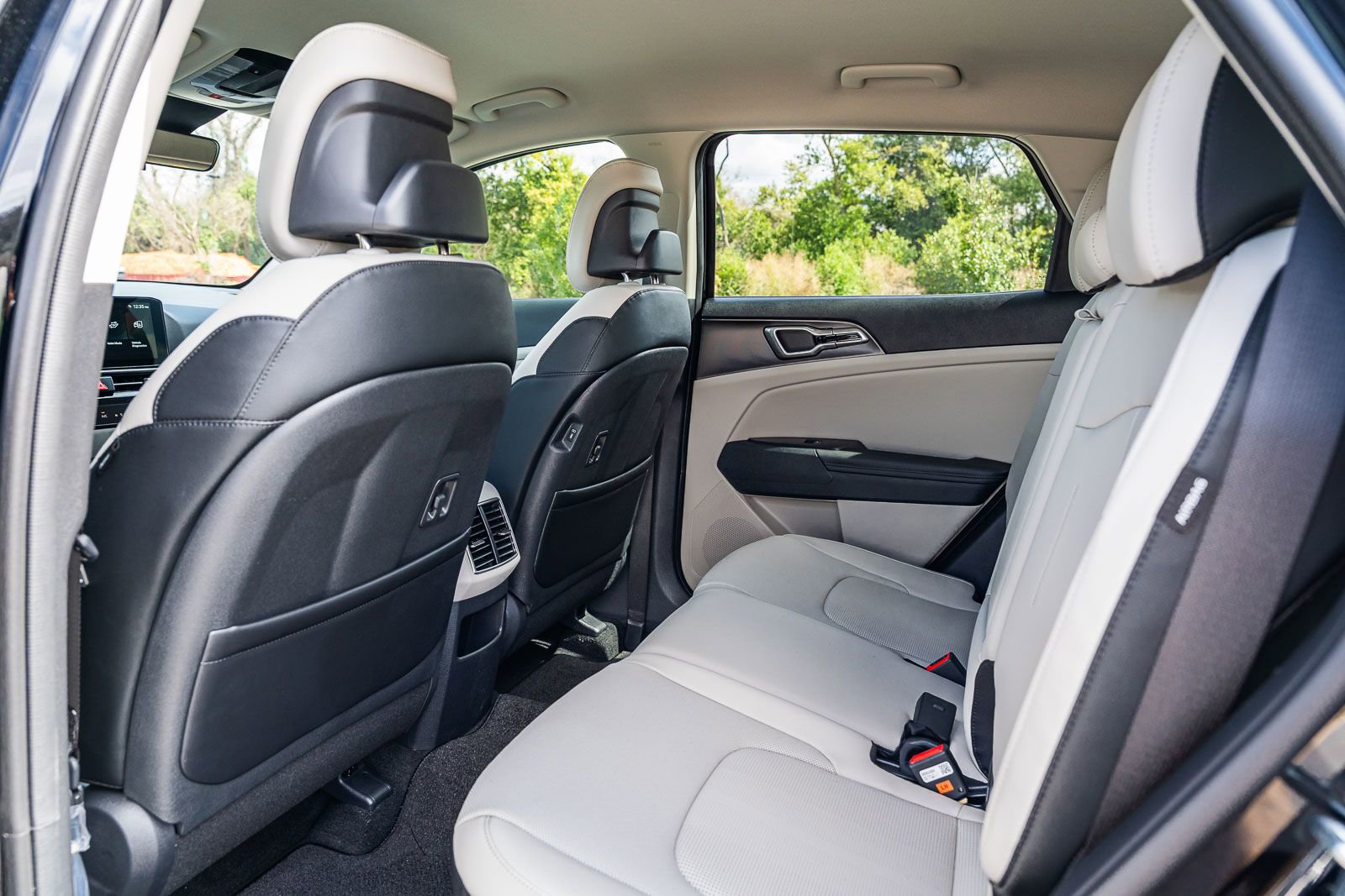 New 2026 Kia Sportage EX image 14