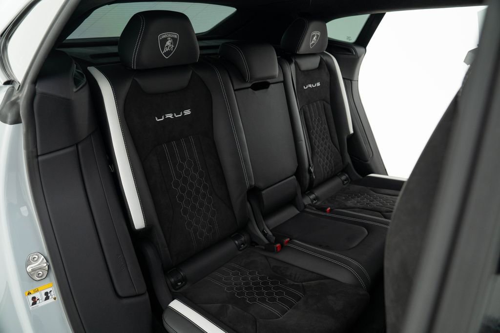 Used 2024 Lamborghini Urus S AWD/4WD image 40