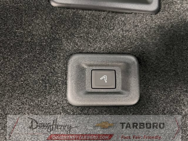 New 2026 Chevrolet Traverse RS w/ LPO, Floor Liner Package AWD/4WD image 38