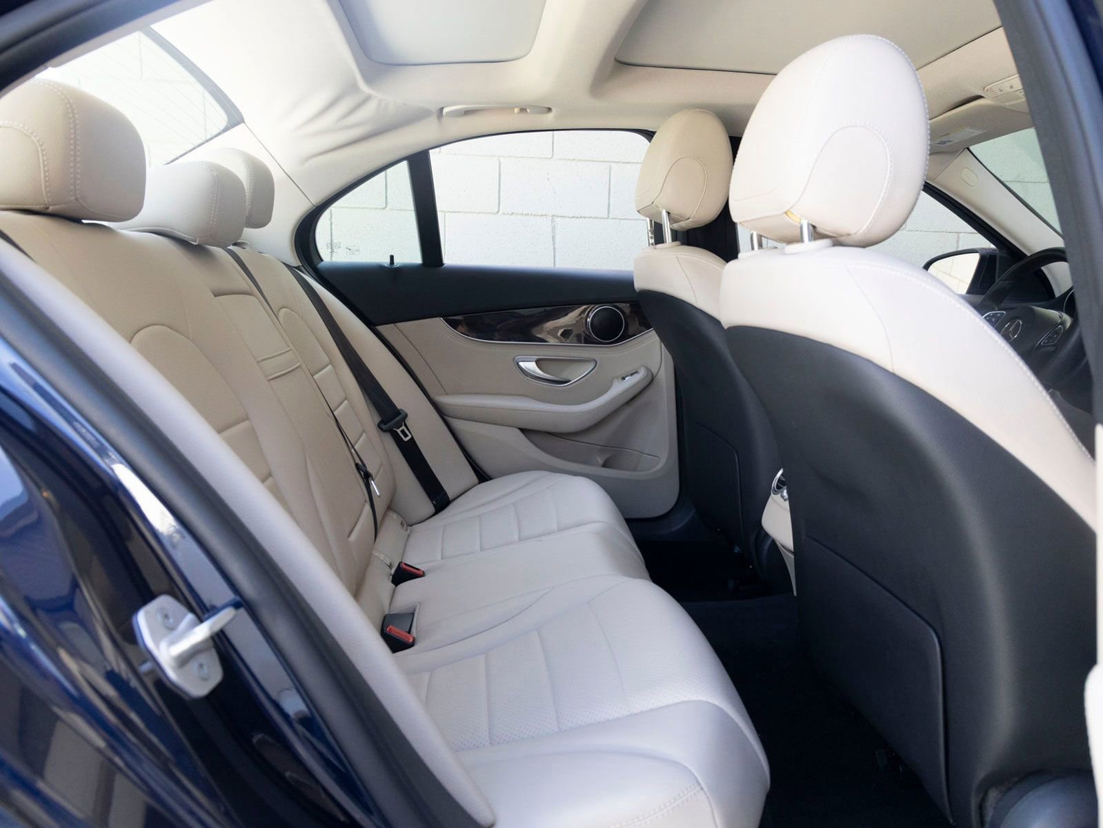 Used 2016 Mercedes-Benz C 300 Sedan image 24