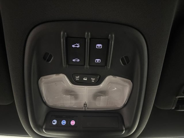 Used 2021 Chevrolet TrailBlazer RS w/ Sun and Liftgate Package FWD image 35