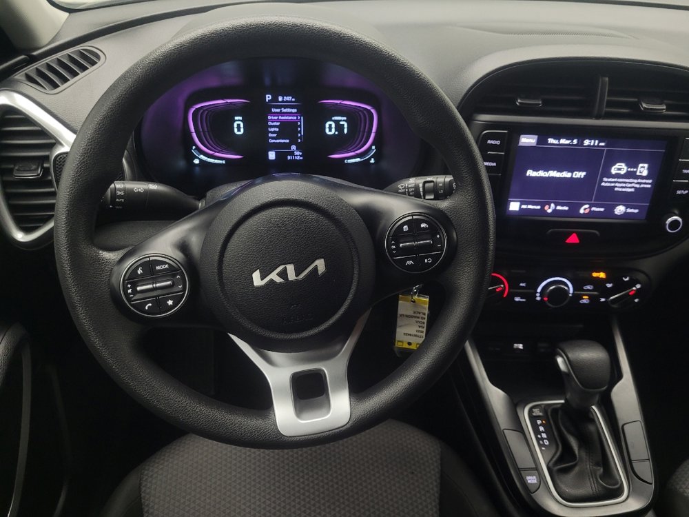 Used 2023 Kia Soul LX image 22