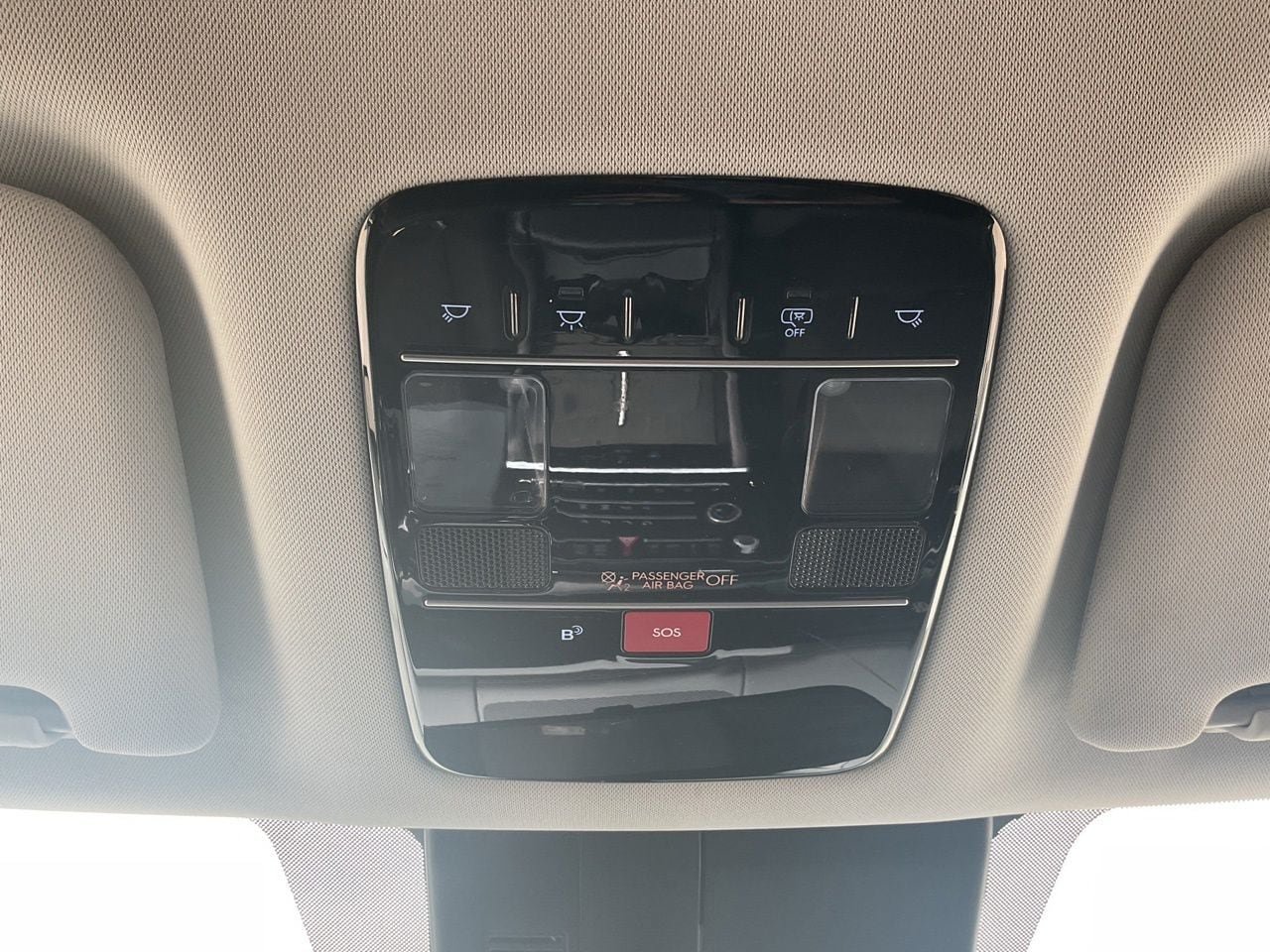 Used 2025 Hyundai Santa Fe SE AWD/4WD image 19