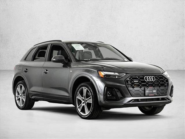 Certified 2025 Audi Q5 2.0T Premium w/ Convenience Plus Package AWD/4WD image 3