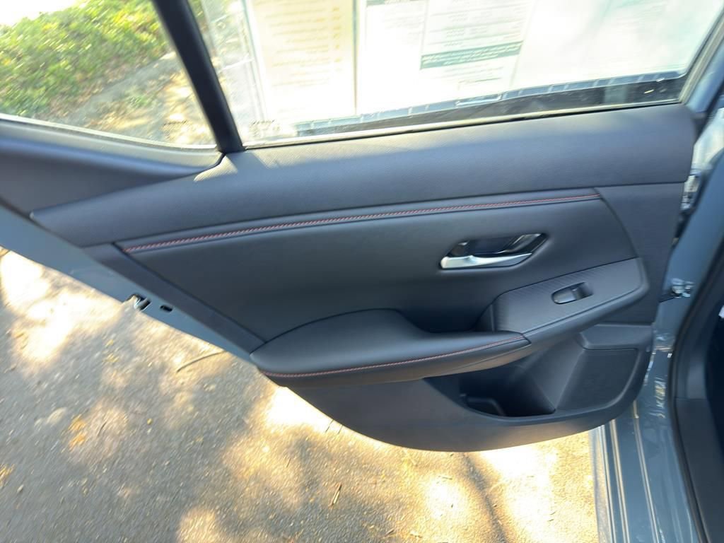 New 2025 Nissan Sentra SR w/ SR Premium Package image 32